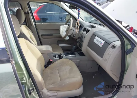 2008 Ford Escape Xlt from USA, damaged, VIN 1FMCU93158KA33405